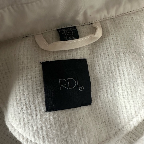 RDi Textured Knit Shirt Jacket In Solid Cream - Picture 4 of 6